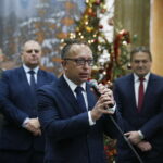 20.12.2018 Kielce. Wigilia w  Centrum Przygotowań do Misji Zagranicznych na Bukówce. Poseł Artur Gierada / Jarosław Kubalski / Radio Kielce