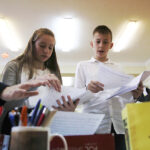 Maraton Pisania Listów w SP nr 39 im. Stanisława Moniuszki w Kielcach / Jarosław Kubalski / Radio Kielce