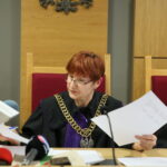 Ogłoszenie wyroku w sprawie przetargu na obsługę komunikacji miejskiej w stolicy regionu świętokrzyskiego. Przewodnicząca składu sędziowskiego Irena Szrajer-Dragan / Marzena Mąkosa / Radio Kielce