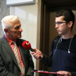 Ogłoszenie wyroku w sprawie przetargu na obsługę komunikacji miejskiej w stolicy regionu świętokrzyskiego. Na zdjeciu: Na zdjęciu: Marian Sosnowski, dyrektor ZTM Kielce, Wiktor Dziarmaga, Radio Kielce / Marzena Mąkosa / Radio Kielce