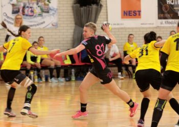 PGNiG Superliga piłkarek ręcznych: KPR Gminy Kobierzyce - Korona Handball / Krzysztof Bujnowicz / Radio Kielce