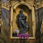 Barbórka w kościele p.w. św. Karola Boromeusza na Karczówce. Rzeźba św. Barbary / Marzena Mąkosa / Radio Kielce