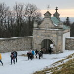 Droga Krzyżowa na Święty Krzyż / Marzena Mąkosa / Radio Kielce