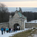 Droga Krzyżowa na Święty Krzyż / Marzena Mąkosa / Radio Kielce
