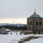 Droga Krzyżowa na Święty Krzyż / Marzena Mąkosa / Radio Kielce
