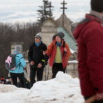 Droga Krzyżowa na Święty Krzyż / Marzena Mąkosa / Radio Kielce