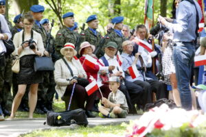 Obchody 227. rocznicy uchwalenia Konstytucji 3 Maja w parku im. Stanisława Staszica / Marzena Mąkosa / Radio Kielce