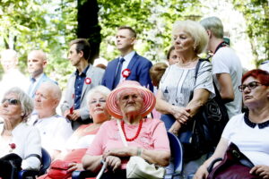 Obchody 227. rocznicy uchwalenia Konstytucji 3 Maja w parku im. Stanisława Staszica / Marzena Mąkosa / Radio Kielce