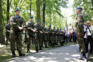 Obchody 227. rocznicy uchwalenia Konstytucji 3 Maja w parku im. Stanisława Staszica / Marzena Mąkosa / Radio Kielce