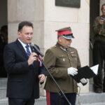 Odsłonięcie tablicy poświęconej żołnierzom 13. Pułku Ułanów Wileńskich na murach Wojewódzkiego Domu Kultury / Marzena Mąkosa / Radio Kielce