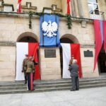 Odsłonięcie tablicy poświęconej żołnierzom 13. Pułku Ułanów Wileńskich na murach Wojewódzkiego Domu Kultury / Marzena Mąkosa / Radio Kielce