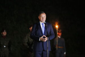 Uroczystości przy Kopcu Niepodległości. Przemawia Andrzej Duda - prezydent Rzeczypospolitej Polskiej / Marzena Mąkosa / Radio Kielce