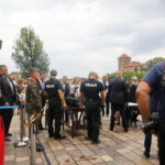 Przemarsz uczestników Marszu Szlakiem I Kompanii Kadrowej z asystą wojskową i orkiestrą z Oleandrów na Wawel / Marzena Mąkosa / Radio Kielce