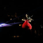 Mistrzostwa Świata w Piłce Ręcznej Kobiet do lat 18 w Kielcach. Agnes Violin dała krótki i bardzo żywiołowy pokaz gry na skrzypcach elektrycznych / Marzena Mąkosa / Radio Kielce