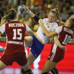 Młodzieżowe Mistrzostwa Świata kobiet do lat 18. Węgry - Rosja (finał) / Marzena Mąkosa / Radio Kielce