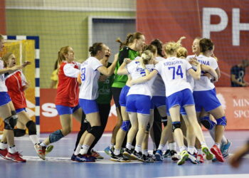 Młodzieżowe Mistrzostwa Świata kobiet do lat 18. Węgry - Rosja (finał) / Marzena Mąkosa / Radio Kielce