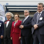 Spotkanie prezydenta RP, Andrzeja Dudy z parlamentarzystami i dziennikarzami w Targach Kielce. Na zdjęciu (po prawej): Wojciech Lubawski - prezydent Kielc. Od lewej: Krzysztof Słoń - senator RP, Andrzej Mochoń - prezes Targów Kielce i  Agata Wojtyszek - wojewoda świętokrzyski  / Marzena Mąkosa / Radio Kielce