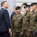 Spotkanie prezydenta RP, Andrzeja Dudy z parlamentarzystami i dziennikarzami w Targach Kielce.  Na zdjęciu (po lewej): Andrzej Duda - prezydent RP / Marzena Mąkosa / Radio Kielce