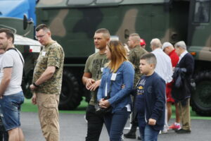 XXVI Międzynarodowy Salon Przemysłu Obronnego MSPO. Dzień otwarty dla zwiedzających / Marzena Mąkosa / Radio Kielce