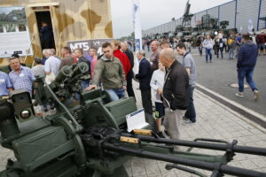 XXVI Międzynarodowy Salon Przemysłu Obronnego MSPO. Dzień otwarty dla zwiedzających / Marzena Mąkosa / Radio Kielce