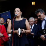 Promocja książki Edwarda Kusztala. Przemawia Magdalena Kusztal - córka artysty, dyrektor Kieleckiego Centrum Kultury / Marzena Mąkosa / Radio Kielce