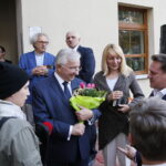 Promocja książki Edwarda Kusztala. Na zdjęciu od lewej: Krzysztof Lipiec - poseł PiS, Małgorzata Pruś - dyrektor biura poselskiego Krzysztofa Lipca, Dominik Tarczyński - poseł PiS / Marzena Mąkosa / Radio Kielce