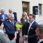 Promocja książki Edwarda Kusztala. Na zdjęciu od lewej: Krzysztof Lipiec - poseł PiS, Małgorzata Pruś - dyrektor biura poselskiego Krzysztofa Lipca, Dominik Tarczyński - poseł PiS / Marzena Mąkosa / Radio Kielce