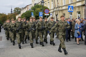 Przysięga żołnierzy Wojsk Obrony Terytorialnej / Marzena Mąkosa / Radio Kielce