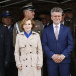 Przysięga żołnierzy Wojsk Obrony Terytorialnej. Na zdjęciu: Anna Krupka - poseł PiS i Krzysztof Słoń - senator RP / Marzena Mąkosa / Radio Kielce