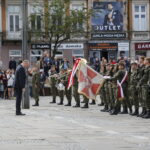 Przysięga żołnierzy Wojsk Obrony Terytorialnej. Na zdjęciu: sekretarz stanu Sebastian Chwałek i płk Artur Barański / Marzena Mąkosa / Radio Kielce