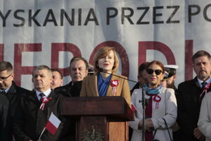 Obchody Święta Niepodległości. Na zdjęciu Anna Krupka - poseł PiS / Marzena Mąkosa / Radio Kielce