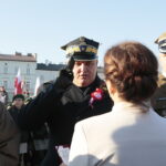 Obchody Święta Niepodległości. Wręczenie odznaczeń państwowych, medali okolicznościowych na 100-lecie niepodległości. Odznaczenie otrzymuje Adam Czajka - komendant świętokrzyskiej straży pożarnej / Marzena Mąkosa / Radio Kielce