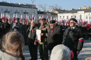 Obchody Święta Niepodległości. Przekazanie przesłania Weteranów Walk o Niepodległość Rzeczpospolitej Polskiej młodemu pokoleniu / Marzena Mąkosa / Radio Kielce