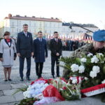 Obchody Święta Niepodległości. Kwiaty składa prezydent elekt Bogdan Wenta / Marzena Mąkosa / Radio Kielce