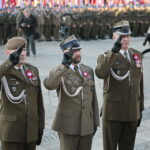 Obchody Święta Niepodległości. Kwiaty składa reprezentacja Wojska Polskiego  / Marzena Mąkosa / Radio Kielce