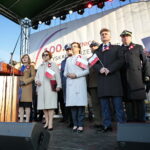 Obchody Święta Niepodległości. Na zdjęciu (od lewej): Anna Krupka - poseł PiS, Maria Zuba - poseł PiS, Agata Wojtyszek - wojewoda świętokrzyski, płk Paweł Chabielski - dowódca CPdMZ, Krzysztof Słoń - senator RP i Adam Czajka - komendant świętokrzyskiej straży pożarnej / Marzena Mąkosa / Radio Kielce