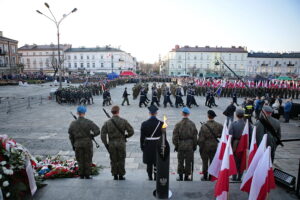 Obchody Święta Niepodległości. Defilada / Marzena Mąkosa / Radio Kielce