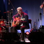 VII Ogólnopolski Festiwal Piosenki Poetyckiej i Turystycznej "Przy Kominku". Kiermasz Świąteczny, Giełda winyli i płyt CD / Marzena Mąkosa / Radio Kielce