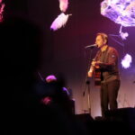 VII Ogólnopolski Festiwal Piosenki Poetyckiej i Turystycznej "Przy Kominku". Kiermasz Świąteczny, Giełda winyli i płyt CD / Marzena Mąkosa / Radio Kielce