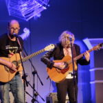 VII Ogólnopolski Festiwal Piosenki Poetyckiej i Turystycznej "Przy Kominku". Kiermasz Świąteczny, Giełda winyli i płyt CD / Marzena Mąkosa / Radio Kielce