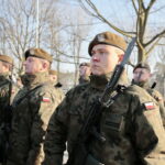 Przysięga żołnierzy Wojsk Obrony Terytorialnej / Marzena Mąkosa / Radio Kielce