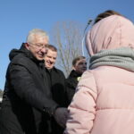 Przysięga żołnierzy Wojsk Obrony Terytorialnej. Po lewej Krzysztof Lipiec - poseł PiS / Marzena Mąkosa / Radio Kielce