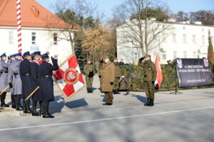 Przysięga żołnierzy Wojsk Obrony Terytorialnej / Marzena Mąkosa / Radio Kielce