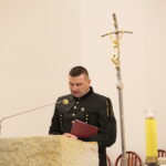 Msza święta w parafii św. Franciszka z Asyżu w Kielcach. Poświęcenie sztandaru / Marzena Mąkosa / Radio Kielce