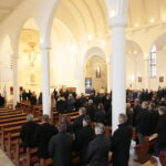 Msza święta w parafii św. Franciszka z Asyżu w Kielcach. Poświęcenie sztandaru / Marzena Mąkosa / Radio Kielce