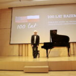 Recital fortepianowy na stulecie stosunków dyplomatycznych Polski i USA. Amerykański pianista Neal Larrabee / Marzena Mąkosa / Radio Kielce