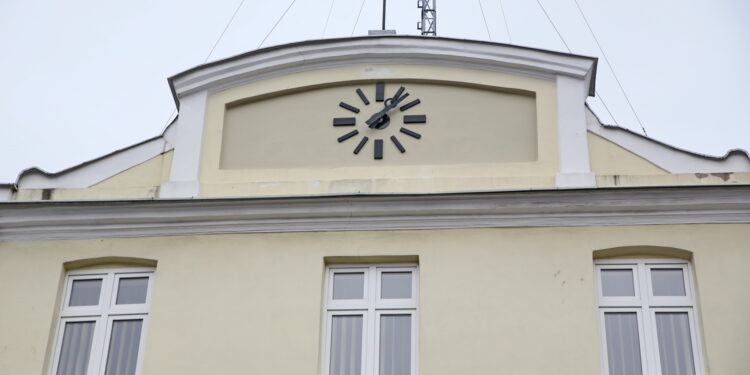 Kurant, zegar przy ulicy Leonarda / Marzena Mąkosa / Radio Kielce