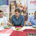 Michał Jurecki - piłkarz ręczny PGE VIVE Kielce w Zespole Szkół Przemysłu Spożywczego w Kielcach. Na zdjęciu drugi od lewej Michał Jurecki - piłkarz ręczny PGE VIVE Kielce / Marzena Mąkosa / Radio Kielce