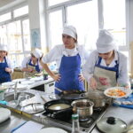 Michał Jurecki - piłkarz ręczny PGE VIVE Kielce w Zespole Szkół Przemysłu Spożywczego w Kielcach / Marzena Mąkosa / Radio Kielce