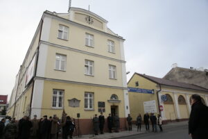 Uruchomienie zegara z kurantem na dawnym budynku Straży Ogniowej / Marzena Mąkosa / Radio Kielce
